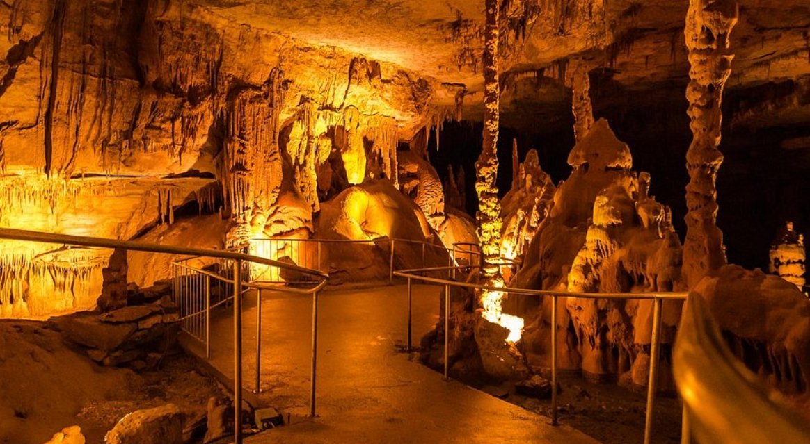 Cathedral Caverns State Park, Alabama, USA